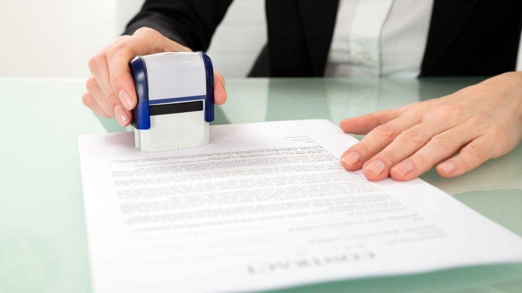 Понимание банковских гарантий: Снижение рисков и обеспечение уверенности в деловых операциях