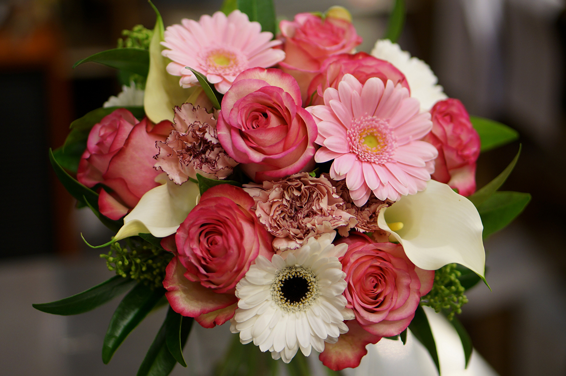 Букет цветов: Магия красок и эмоций в каждом подарке