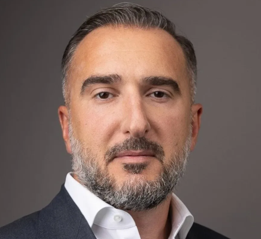 Тигран Хачатуров: От Махачкалы к вице-президенту Газпромбанка