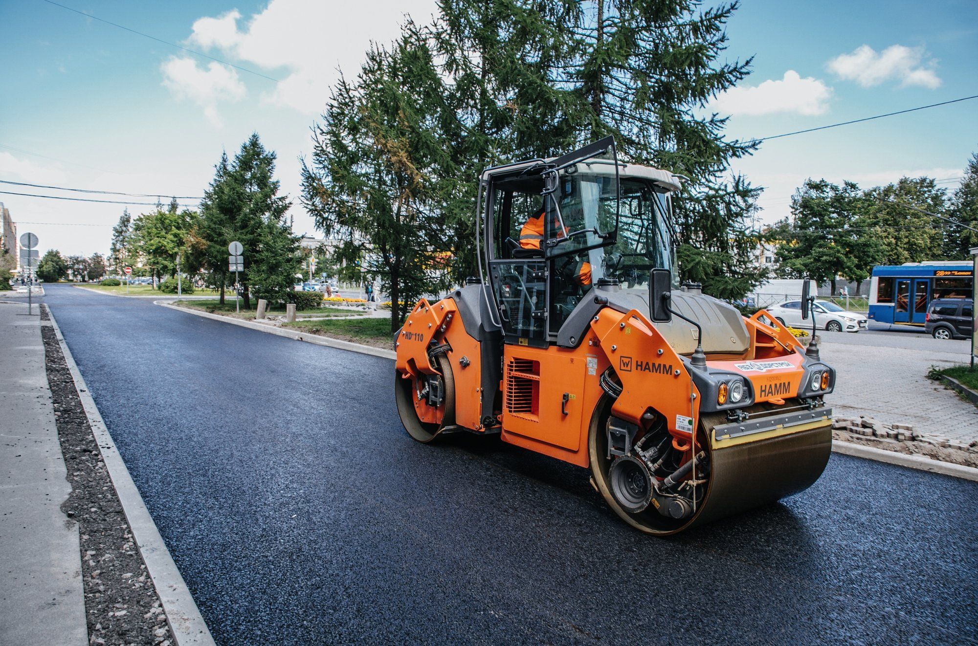 Асфальтирование под ключ: Как выбрать компанию и основные преимущества услуги