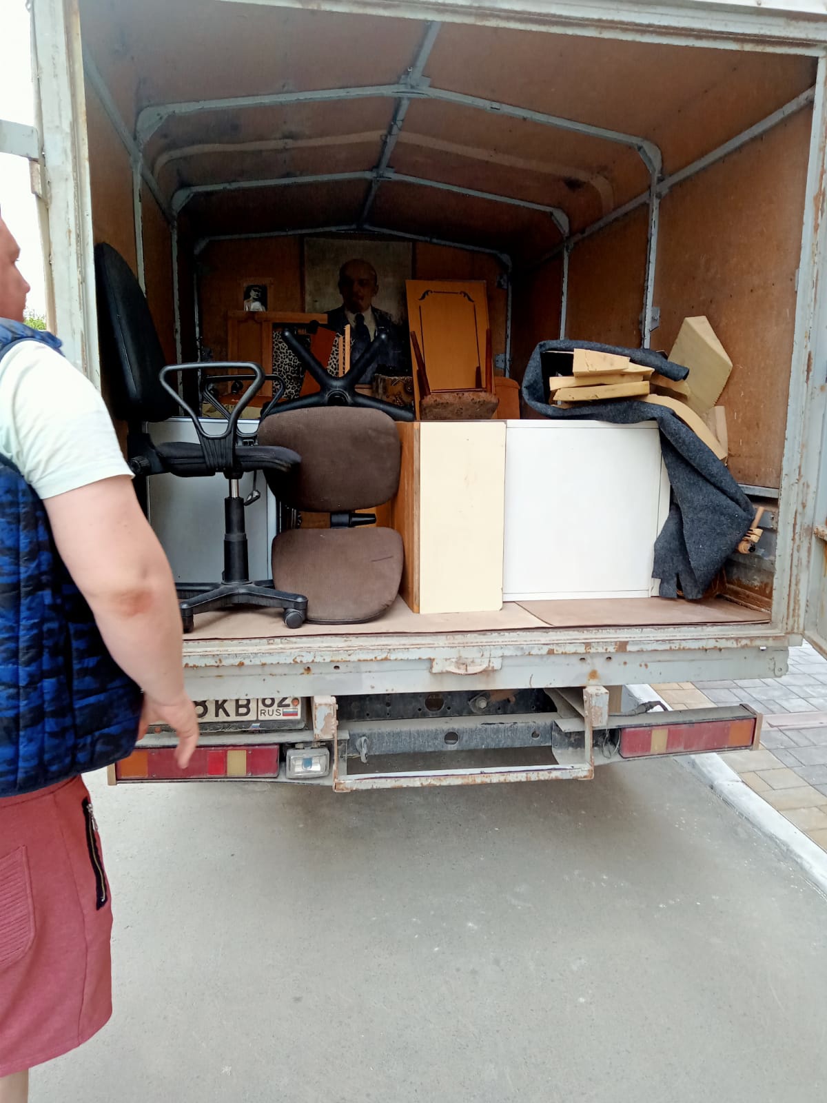 Где найти недорогих грузчиков: секреты экономии