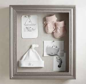 Оформление памятных вещей в багетные рамки: искусство сохранения воспоминаний