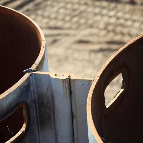 Погружение трубошпунта: ключевая технология для защиты берегов и строительства подводных конструкций