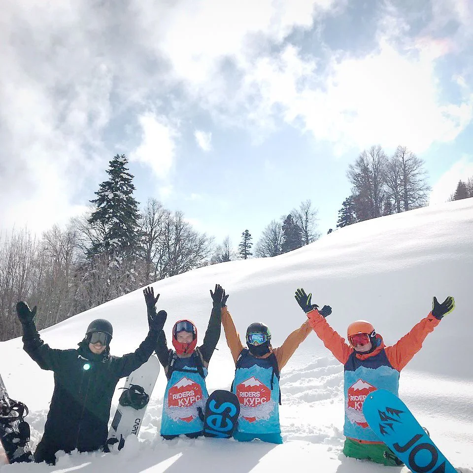 Тренды сноубординга 2025: новые технологии, стили катания и экоснаряжение