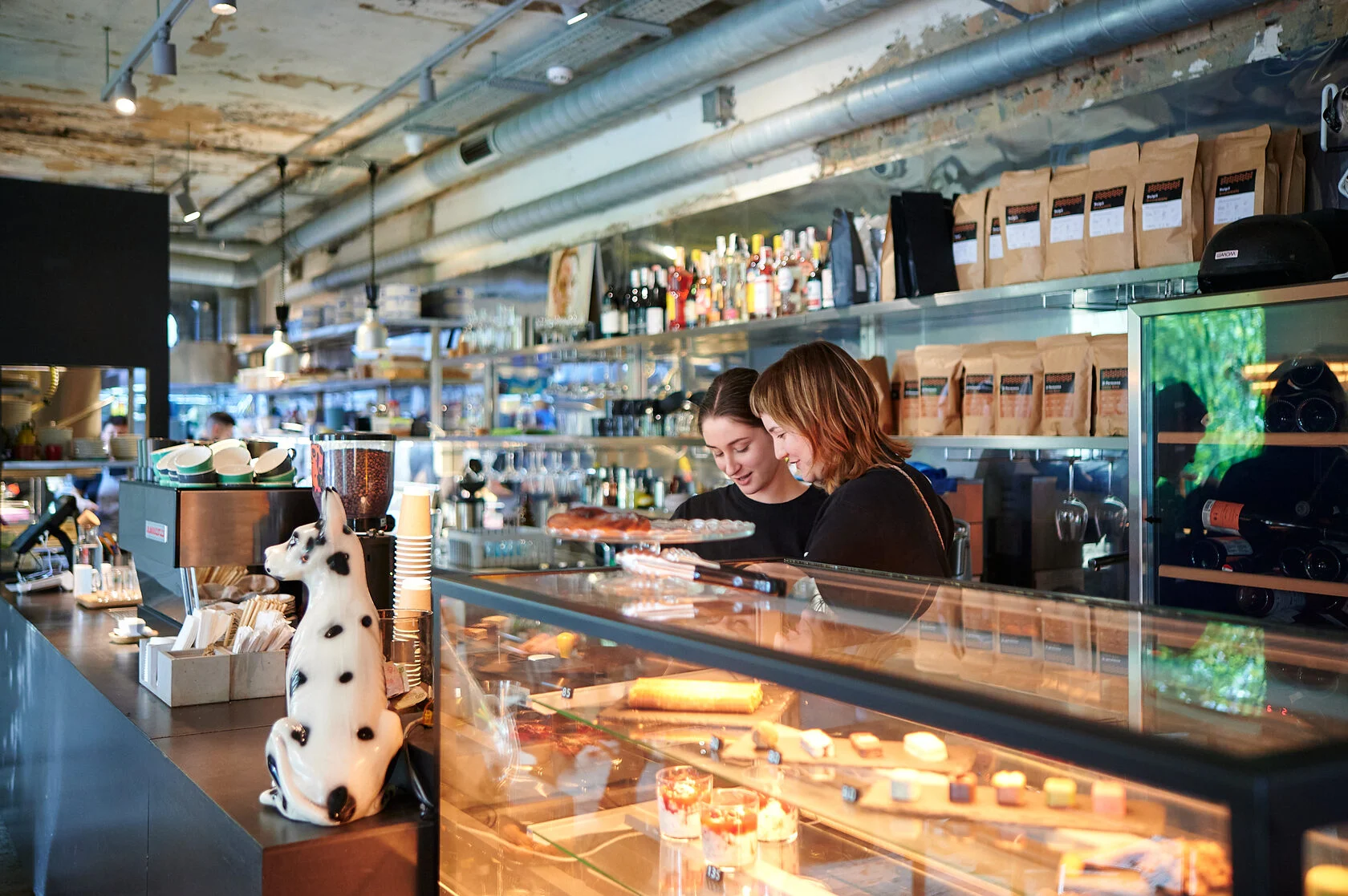 Автоматизация кафе: управление проще, быстрее и безопаснее